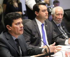O governador Carlos Massa Ratinho Junior e o ministro da Justiça Sergio Moro, participaram da Encontro do Conselho Nacional de Secretários de Estado da Justiça, Cidadania, Direitos Humanos e Administração Penitenciária. Participaram: os secretários: de Segurança Pública, cel. Romulo Marinho Soares; entre outros.Curitiba, 04-10-19.Foto: Arnaldo Alves / AEN.