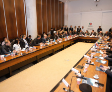 O governador Carlos Massa Ratinho Junior abriu nesta sexta-feira (04) a reunião do Conselho Nacional dos Secretários de Estado da Justiça, da Cidadania, Direitos Humanos e Administração Penitenciária (Consej), realizada no Palácio Iguaçu, em Curitiba. 