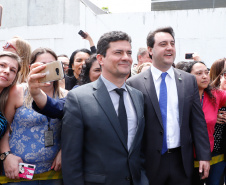 O governador Carlos Massa Ratinho Junior e o ministro da Justiça e Segurança Pública, Sergio Moro,  durante reunião com o prefeito de São José dos Pinhais, Toninho Fenelon, e os comandos das equipes de segurança da União, estados e município que atuam em conjunto no projeto-piloto iniciado pelo Ministério em 30 de agosto. 