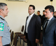 O governador Carlos Massa Ratinho Junior e o ministro da Justiça e Segurança Pública, Sergio Moro, visitam a Base da Força Nacional de Segurança Pública, em São José dos Pinhais. 