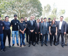 O governador Carlos Massa Ratinho Junior e o ministro da Justiça e Segurança Pública, Sergio Moro, visitam a Base da Força Nacional de Segurança Pública, em São José dos Pinhais. 