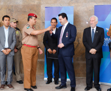O Corpo de Bombeiros do Paraná recebeu nesta segunda-feira (7) duas novas plataformas skylift, utilizadas no combate a incêndios em grandes alturas. A entrega dos novos equipamentos foi feita pelo governador Carlos Massa Ratinho Junior, como parte das comemorações pelos 107 anos da Corporação.
