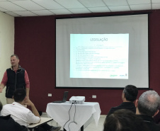 O Instituto Emater e a União Nacional das Cooperativas da Agricultura Familiar e Economia Solidária (Unicafes) estão capacitando cerca de 160 dirigentes de pequenas cooperativas de produção para que elas avancem na profissionalização e gestão de suas instituições, com o objetivo de melhorar e ampliar o atendimento ao associado.Foto: Divulgação/SEAB