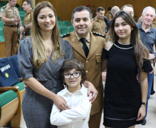  Na foto, Ten Cel Vianei e sua família.