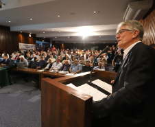 O secretário de Agricultura e Abastecimento Norberto Ortigara, participa da Audiência Pública que trata da incorporação da Emater, CPRA, Codapar e do Iapar, na Assembleia Legislativa.Curitiba, 09-10-19.Foto: Arnaldo Alves / AEN.