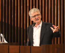 O secretário de Agricultura e Abastecimento Norberto Ortigara, participa da Audiência Pública que trata da incorporação da Emater, CPRA, Codapar e do Iapar, na Assembleia Legislativa.Curitiba, 09-10-19.Foto: Arnaldo Alves / AEN.