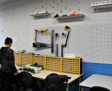 Com o objetivo de despertar uma consciência maior em relação à alimentação na escola onde estudam, alunos do Ensino Médio do Colégio Estadual Milton Carneiro, em Curitiba, estão desenvolvendo uma horta que não é apenas sustentável, mas também inteligente. Foto: Divulgação/SEED