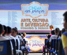 O Governo do Paraná lançou nesta quarta-feira (09) o projeto Cinema na Praça, que beneficiará cidades com até dez mil habitantes que não têm cinemas de rua ou em centros comerciais.Foto: José Fernando Ogura/AEN