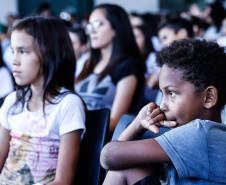 O governador Carlos Massa Ratinho Junior lança nesta quarta-feira (09) o projeto Cinema na Praça, que beneficiará cidades com até dez mil habitantes que não têm cinemas de rua ou em centros comerciais, no Palácio Iguaçu, em Curitiba.  09/10/2019 