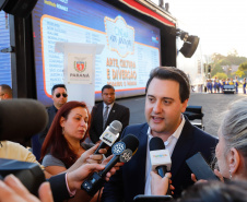 O governador Carlos Massa Ratinho Junior lança nesta quarta-feira (09) o projeto Cinema na Praça, que beneficiará cidades com até dez mil habitantes que não têm cinemas de rua ou em centros comerciais, no Palácio Iguaçu, em Curitiba.  09/10/2019 