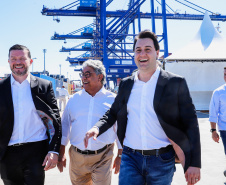 O Paraná passou a ter o maior terminal portuário em movimentação de contêineres do País