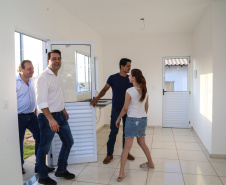 O governador Carlos Massa Ratinho Junior entrega nesta sexta-feira (11)  moradias populares em  Prado Ferreira.  As moradias fazem parte de um projeto integrado do Governo do Estado com o Governo Federal e o município. Foto: Gilson Abreu/AEN