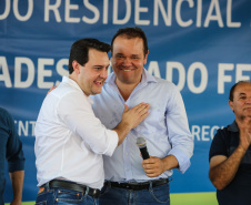O governador Carlos Massa Ratinho Junior entrega nesta sexta-feira (11)  moradias populares em  Prado Ferreira.  As moradias fazem parte de um projeto integrado do Governo do Estado com o Governo Federal e o município. Foto: Gilson Abreu/AEN