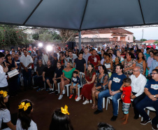 A cidade de Marumbi, no Vale do Ivaí, ganhou uma nova área para esporte e lazer. Neste sábado (12), Dia das Crianças, o governador Carlos Massa Ratinho Junior inaugurou uma unidade do programa Meu Campinho no município. O Governo do Estado investiu R$ 390 mil no espaço, que fica próximo ao conjunto habitacional Ademar Rejani. Além do Meu Campinho, Marumbi também foi a primeira cidade a receber o projeto Cinema na Praça, lançado nesta semana pelo governador.