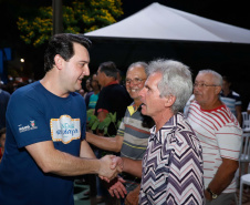 A cidade de Marumbi, no Vale do Ivaí, ganhou uma nova área para esporte e lazer. Neste sábado (12), Dia das Crianças, o governador Carlos Massa Ratinho Junior inaugurou uma unidade do programa Meu Campinho no município. O Governo do Estado investiu R$ 390 mil no espaço, que fica próximo ao conjunto habitacional Ademar Rejani. Além do Meu Campinho, Marumbi também foi a primeira cidade a receber o projeto Cinema na Praça, lançado nesta semana pelo governador.