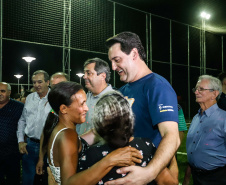 A cidade de Marumbi, no Vale do Ivaí, ganhou uma nova área para esporte e lazer. Neste sábado (12), Dia das Crianças, o governador Carlos Massa Ratinho Junior inaugurou uma unidade do programa Meu Campinho no município. O Governo do Estado investiu R$ 390 mil no espaço, que fica próximo ao conjunto habitacional Ademar Rejani. Além do Meu Campinho, Marumbi também foi a primeira cidade a receber o projeto Cinema na Praça, lançado nesta semana pelo governador.