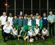 A cidade de Marumbi, no Vale do Ivaí, ganhou uma nova área para esporte e lazer. Neste sábado (12), Dia das Crianças, o governador Carlos Massa Ratinho Junior inaugurou uma unidade do programa Meu Campinho no município. O Governo do Estado investiu R$ 390 mil no espaço, que fica próximo ao conjunto habitacional Ademar Rejani. Além do Meu Campinho, Marumbi também foi a primeira cidade a receber o projeto Cinema na Praça, lançado nesta semana pelo governador.