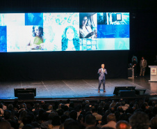 O governador Carlos Massa Ratinho Junior lança nesta quarta-feira (09) evento Governo 5.0 - Inovação a Serviço da População, Como Fazer Diferente,Como Pensar Diferente, no Teatro Guaira em Curitiba.  14/10/2019 - Foto: Geraldo Bubniak/AEN