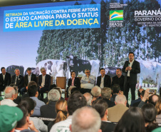O governador Carlos Massa Ratinho Junior e a ministra da Agricultura, Pecuária e Abastecimento, Tereza Cristina, anunciam nesta terça-feira (15),  no Palácio Iguaçu, em Curitiba, a suspensão das campanhas de vacinação contra febre aftosa em rebanhos bovinos e de bufalinos no Paraná.  Curitiba, 14/10/2019 - Foto: Geraldo Bubniak/AEN