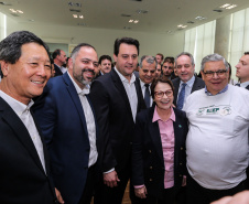 O governador Carlos Massa Ratinho Junior e a ministra da Agricultura, Pecuária e Abastecimento, Tereza Cristina, anunciam nesta terça-feira (15),  no Palácio Iguaçu, em Curitiba, a suspensão das campanhas de vacinação contra febre aftosa em rebanhos bovinos e de bufalinos no Paraná.  Curitiba, 14/10/2019 - Foto: Geraldo Bubniak/AEN