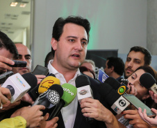 O governador Carlos Massa Ratinho Junior e a ministra da Agricultura, Pecuária e Abastecimento, Tereza Cristina, anunciam nesta terça-feira (15),  no Palácio Iguaçu, em Curitiba, a suspensão das campanhas de vacinação contra febre aftosa em rebanhos bovinos e de bufalinos no Paraná.  Curitiba, 14/10/2019 - Foto: Geraldo Bubniak/AEN