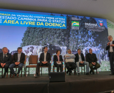 O governador Carlos Massa Ratinho Junior e a ministra da Agricultura, Pecuária e Abastecimento, Tereza Cristina, anunciam nesta terça-feira (15),  no Palácio Iguaçu, em Curitiba, a suspensão das campanhas de vacinação contra febre aftosa em rebanhos bovinos e de bufalinos no Paraná.  Curitiba, 14/10/2019 - Foto: Geraldo Bubniak/AEN