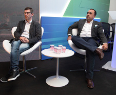 Como um investidor Anjo e organizações que trabalham com aceleração de startups selecionam projetos para apoiar? A questão foi tema do debate que encerrou o primeiro dia da Semana Paraná Inovador, na noite de terça-feira (15), no Palácio Iguaçu