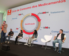 O Governo do Estado abriu espaço para novos empreendedores mostrarem seus negócios na Semana Paraná Inovador. Nesta quarta-feira (16), a rodada de apresentações Impacta Paraná - Inovação Social em Movimento levou para o Palácio Iguaçu pessoas que encontraram soluções que ajudam as pessoas nas áreas de saúde, meio ambiente e acessibilidade.Foto: Ari Dias/AEN
