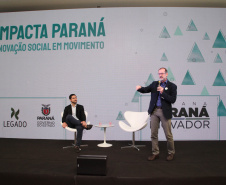 O Governo do Estado abriu espaço para novos empreendedores mostrarem seus negócios na Semana Paraná Inovador. Nesta quarta-feira (16), a rodada de apresentações Impacta Paraná - Inovação Social em Movimento levou para o Palácio Iguaçu pessoas que encontraram soluções que ajudam as pessoas nas áreas de saúde, meio ambiente e acessibilidade.Foto: Ari Dias/AEN