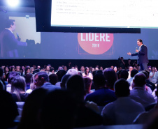 As medidas do Governo que contribuem para o Paraná atrair investimentos e apresentar desempenho positivo em indicadores como o crescimento da produção industrial e a abertura de empregos, foram tema da palestra do governador Carlos Massa Ratinho Junior, nesta quarta-feira (16), para empresários de Londrina e região.