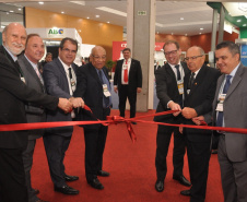 Até esta sexta-feira (18) acontece em Curitiba o Encontro Paranaense de Administradores e Técnicos em Saúde Pública Odontológica (Epatespo) e o XIV Congresso Internacional de Odontologia do Paraná (Ciopar). A Secretaria de Estado da Saúde é organizadora do encontro e participa do Ciopar com 200 odontólogos.Foto: Divulgação/SESA