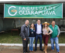 O governador Carlos Massa Ratinho Junior participa nesta quinta-feira (17),  no Parque de Exposições Lacerda Werneck, em Guarapuava, da primeira edição da Agropec, evento voltado a produtores rurais da região e que reúne palestras técnicas, leilões de animais e culinária tropeira e regional. Guarapuava, 17/10/2019 -  Foto: Geraldo Bubniak/AEN