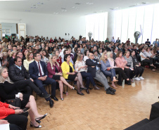O Governo do Estado lançou nesta quinta-feira (17) o Paraná Solidário, aplicativo criado especialmente para promover a doação direta entre os cidadãos e as entidades beneficentes. A tecnologia, idealizada pela Secretaria da Justiça, Família e Trabalho, com apoio técnico da Celepar, é uma ponte entre empresas e pessoas físicas que queiram doar para instituições produtos como alimentos, roupas, móveis, eletrodomésticos, ração para animais. Foto: Ari Dias/AEN