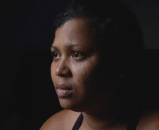 18/10 | SEXTA
17h | Baronesa
Direção de Juliana Antunes
2018, 1h13 min
Sinopse: Andreia quer se mudar. Leid espera pelo marido preso. Vizinhas em um bairro na periferia de Belo Horizonte, elas tentam se desviar dos perigos de uma guerra do tráfico e evitar as tragédias trazidas junto com a chuva.
