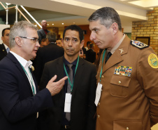 O governador Carlos Massa Ratinho Junior participou neste sábado (19), em Florianópolis (SC), da quinta reunião do Consórcio de Integração Sul e Sudeste (Cosud), que reúne os sete estados das duas regiões. Ratinho Junior destacou a importância de o consórcio discutir temas que colaborem com o País como um todo.