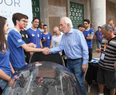 O Governo do Estado encerrou neste sábado (19) a primeira edição da Semana Paraná Inovador com uma nova lei, que cria o Dia da Eletromobilidade. O objetivo é incentivar essa tecnologia e ampliar as ações de sustentabilidade no Estado. O texto que estabelece a celebração anual no Paraná todo dia 19 de outubro, foi sancionado simbolicamente pelo vice-governador Darci Piana em ato no Palácio Iguaçu.
 Foto: Ari Dias/AEN