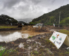 Guaratuba, Antonina, Matinhos, Morretes, Pontal do Paraná, Guaraqueçaba e Paranaguá, no Litoral, abrigam até o próximo fim de semana competições de handebol, surf, triátlon, além de espetáculos de balonismo e Futebol das Estrelas. É a quarta etapa dos Jogos de Aventura e Natureza, a segunda no Litoral do Estado. A abertura foi sábado (19) e as atividades acontecem durante a semana.Foto: Denis Ferreira Netto/SEDEST