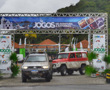 Guaratuba, Antonina, Matinhos, Morretes, Pontal do Paraná, Guaraqueçaba e Paranaguá, no Litoral, abrigam até o próximo fim de semana competições de handebol, surf, triátlon, além de espetáculos de balonismo e Futebol das Estrelas. É a quarta etapa dos Jogos de Aventura e Natureza, a segunda no Litoral do Estado. A abertura foi sábado (19) e as atividades acontecem durante a semana.Foto: Denis Ferreira Netto/SEDEST