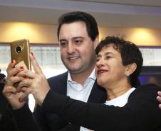 O governador Carlos Massa Ratinho Junior particiou nesta segunda-feira (21) do evento de premiação do Concurso Agrinho 2019. Promovido pela Federação da Agricultura do Paraná (Faep), com a parceria do Governo do Estado, o programa envolve, todo ano, aproximadamente 800 mil alunos e mais de 50 mil professores. Pinhais,21/10/2019 Foto:Jaelson Lucas / AEN