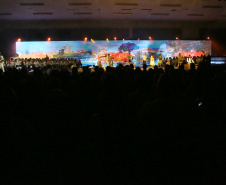 O governador Carlos Massa Ratinho Junior particiou nesta segunda-feira (21) do evento de premiação do Concurso Agrinho 2019. Promovido pela Federação da Agricultura do Paraná (Faep), com a parceria do Governo do Estado, o programa envolve, todo ano, aproximadamente 800 mil alunos e mais de 50 mil professores. Pinhais,21/10/2019 Foto:Jaelson Lucas / AEN