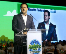 O governador Carlos Massa Ratinho Junior particiou nesta segunda-feira (21) do evento de premiação do Concurso Agrinho 2019. Promovido pela Federação da Agricultura do Paraná (Faep), com a parceria do Governo do Estado, o programa envolve, todo ano, aproximadamente 800 mil alunos e mais de 50 mil professores. Pinhais,21/10/2019 Foto:Jaelson Lucas / AEN