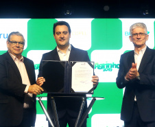O governador Carlos Massa Ratinho Junior particiou nesta segunda-feira (21) do evento de premiação do Concurso Agrinho 2019. Promovido pela Federação da Agricultura do Paraná (Faep), com a parceria do Governo do Estado, o programa envolve, todo ano, aproximadamente 800 mil alunos e mais de 50 mil professores. Pinhais,21/10/2019 Foto:Jaelson Lucas / AEN