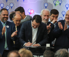 O governador Carlos Massa Ratinho Junior anuncia nesta segunda-feira (21) a liberação de R$ 50 milhões para ações da área da saúde.   Curitiba, 21/10/2019 - Foto: Geraldo Bubniak/AEN