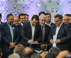 O governador Carlos Massa Ratinho Junior anuncia nesta segunda-feira (21) a liberação de R$ 50 milhões para ações da área da saúde.   Curitiba, 21/10/2019 - Foto: Geraldo Bubniak/AEN