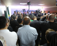O governador Carlos Massa Ratinho Junior, acompanhado do prefeito Marcelo Rangel, do vice-governador Darci Piana e de diversas autoridades, assinou o decreto que transfere temporariamente a sede do governo estadual para o município. A iniciativa coincide com a Feira Paraná, que acontece de 18 a 27 de outubro.Foto:Jaelson Lucas / AEN