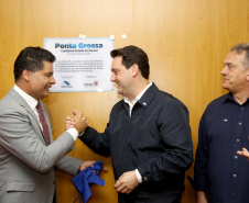  O governador Carlos Massa Ratinho Junior, acompanhado do prefeito Marcelo Rangel, do vice-governador Darci Piana e de diversas autoridades, assinou o decreto que transfere temporariamente a sede do governo estadual para o município. A iniciativa coincide com a Feira Paraná, que acontece de 18 a 27 de outubro.Foto:Jaelson Lucas / AEN