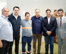 Um ato na prefeitura de Ponta Grossa, nos Campos Gerais, marcou a instalação da sede do Governo do Estado na cidade na manhã desta quarta-feira (23). Por dois dias, na quarta e quinta-feira (24), toda a equipe da administração pública estadual despachará do Centro de Eventos de Ponta Grossa.