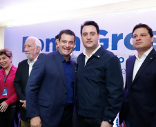Um ato na prefeitura de Ponta Grossa, nos Campos Gerais, marcou a instalação da sede do Governo do Estado na cidade na manhã desta quarta-feira (23). Por dois dias, na quarta e quinta-feira (24), toda a equipe da administração pública estadual despachará do Centro de Eventos de Ponta Grossa.