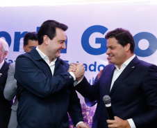 Um ato na prefeitura de Ponta Grossa, nos Campos Gerais, marcou a instalação da sede do Governo do Estado na cidade na manhã desta quarta-feira (23). Por dois dias, na quarta e quinta-feira (24), toda a equipe da administração pública estadual despachará do Centro de Eventos de Ponta Grossa.