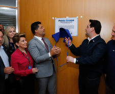 Um ato na prefeitura de Ponta Grossa, nos Campos Gerais, marcou a instalação da sede do Governo do Estado na cidade na manhã desta quarta-feira (23). Por dois dias, na quarta e quinta-feira (24), toda a equipe da administração pública estadual despachará do Centro de Eventos de Ponta Grossa.